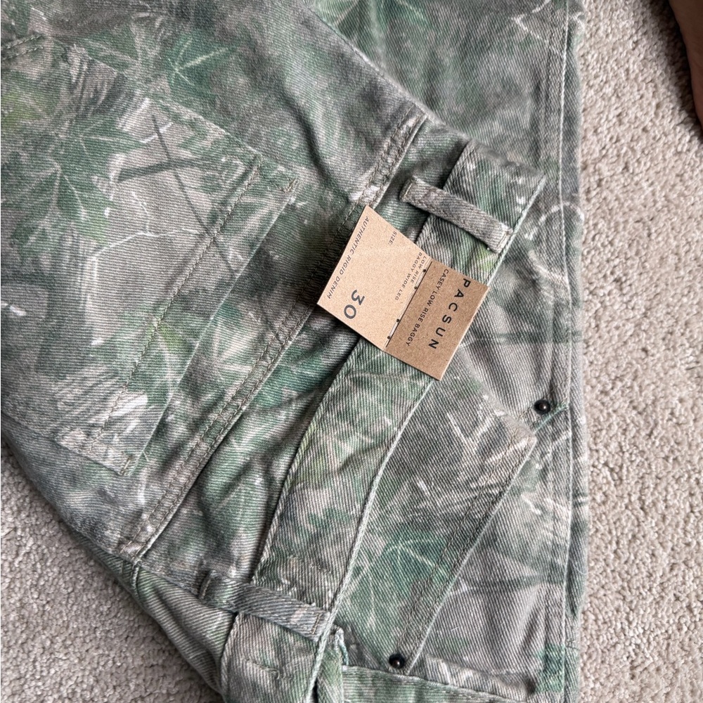 Pacsun Tree Camo Low Rise Baggy Pants size 30 - Picture 3 of 3